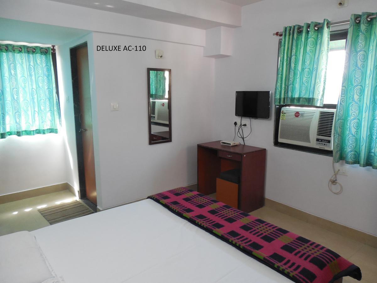 Hotel Silver Springs Ahmedabad Exterior foto