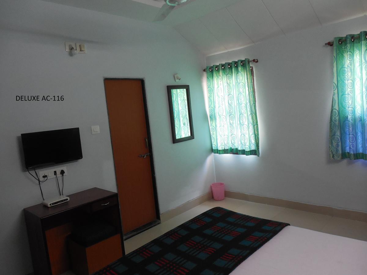 Hotel Silver Springs Ahmedabad Exterior foto
